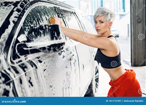 babes washing cars